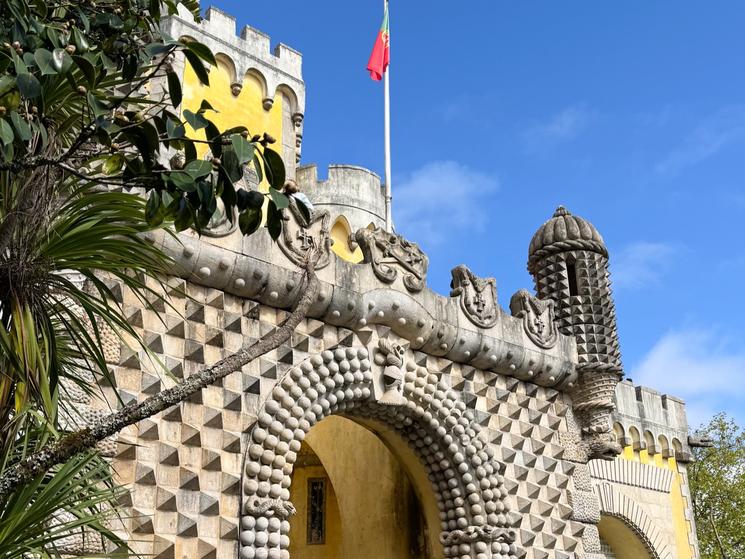 sintra palace gate